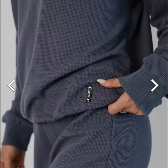 Comfrt hoodies waffle lounge set top XS and bottoms size small - Picture 2 of 4